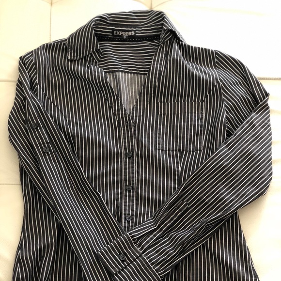 Express button down top - Picture 1 of 3